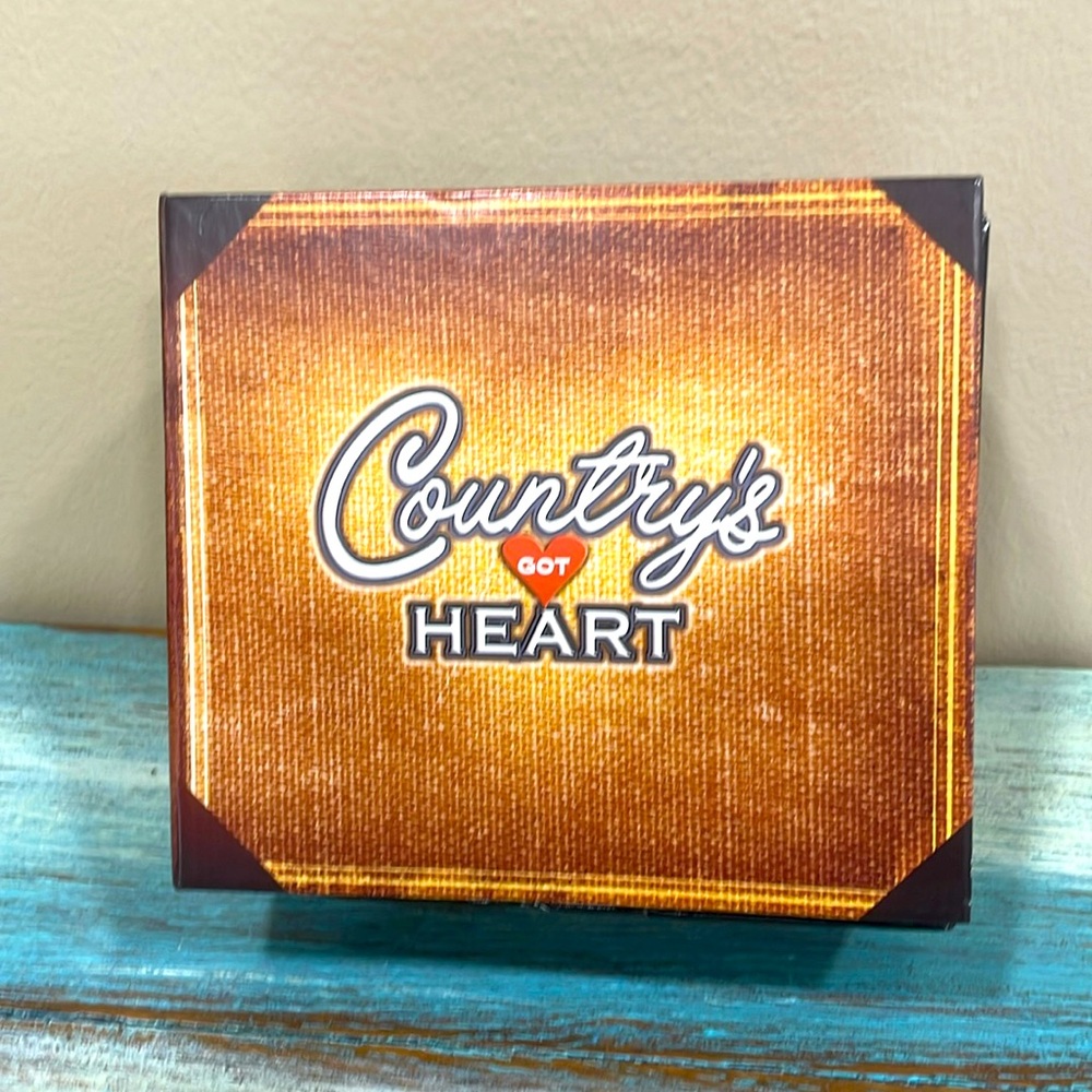 Vintage Country’s Got Heart 5 CD box set by TimeLife 2010.